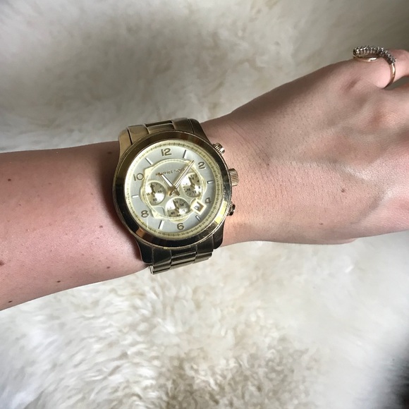 Michael Kors Watch - Picture 5 of 8